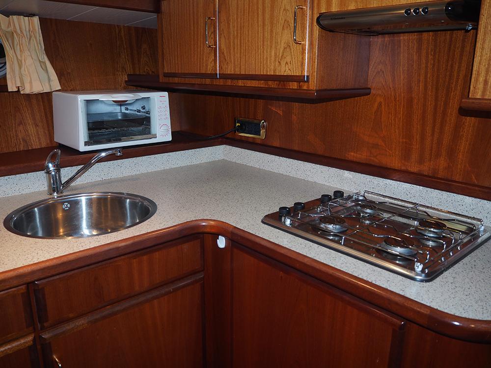 Fore ship, Accommodation